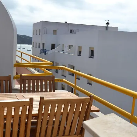 Eric- No Centro Da * São Martinho do Porto